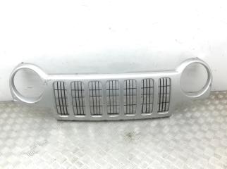 Решетка радиатора Jeep Cherokee 2003
