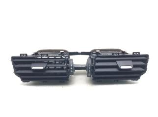 Запчасть дефлектор обдува салона BMW 2 2016