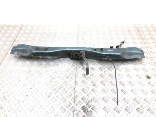 Фото запчасти планка под капот Chrysler Voyager 2007 контрактная запчасть Запчасть планка под капот Chrysler Voyager 2007
