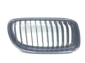 Решетка радиатора BMW 3 2009