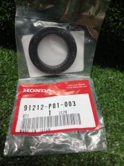 Запчасть сальник двигателя Honda