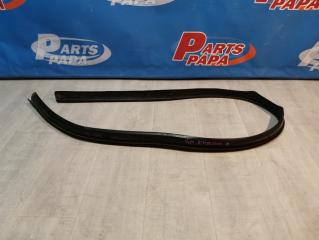 Запчасть уплотнитель крыши левый Renault Sandero 2011