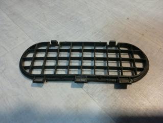 Запчасть решетка вентиляционная Renault Sandero 2011