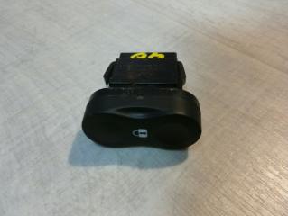 Запчасть кнопка центрального замка Renault Sandero 2011