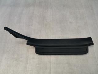 Запчасть накладка порога (внутренняя) задняя правая Toyota Avensis 2006