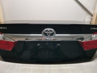 Запчасть накладка крышки багажника Toyota Camry