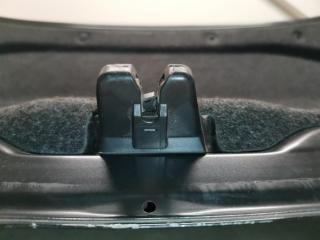 Запчасть замок багажника Toyota Camry
