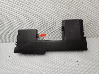 Фото запчасти крышка блока предохранителей Jaguar XF 2014 контрактная запчасть Запчасть крышка блока предохранителей Jaguar XF 2014