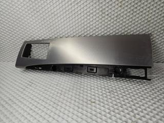 Накладка на торпедо передняя левая Jaguar XF 2014 X250 306DT 8X23043C26 контрактная