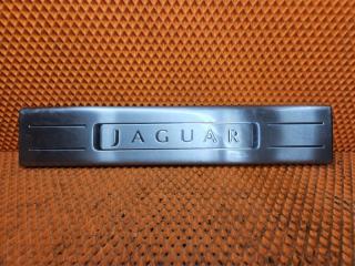 Накладка на порог салона передняя левая Jaguar XJ 2011 контрактная Накладка на порог салона передняя левая Jaguar XJ 2011