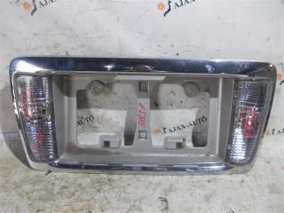 Вставка между стопов TOYOTA CROWN