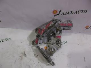 Петля дверная передняя TOYOTA VISTA