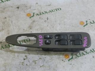 Блок упр. стеклоподьемниками правый передний TOYOTA ALTEZZA SXE10 1 ракурс