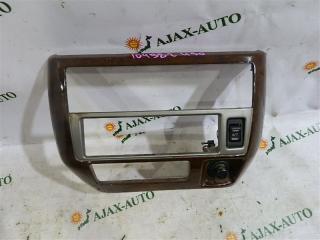 Консоль магнитофона NISSAN PRESAGE