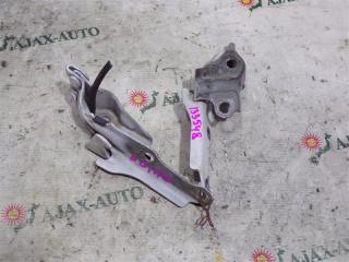 Петля капота TOYOTA MARKII