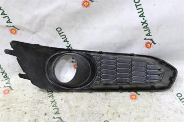 Заглушка бампера правая SUBARU LEGACY