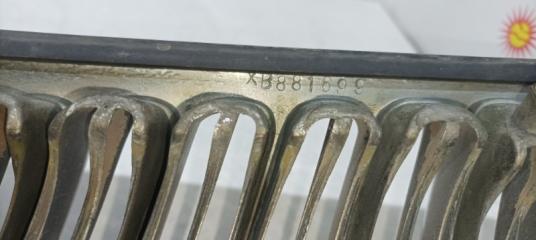 Решетка MITSUBISHI DEBONAIR S27A XB881699 3 ракурс Решетка MITSUBISHI DEBONAIR S27A XB881699 3 ракурс