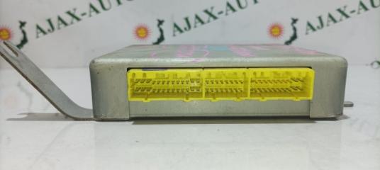 Блок efi SUBARU LEGACY BG5 EJ20 22611AB673 4 ракурс