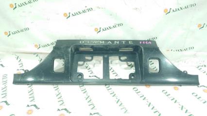 Вставка между стопов MITSUBISHI DIAMANTE F25A 1 ракурс