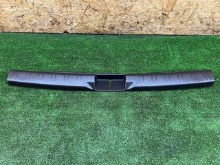 Накладка замка багажника SUBARU FORESTER 2005-2007 контрактная Накладка замка багажника SUBARU FORESTER 2005-2007