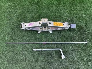 Домкрат TERRANO REGULUS 2000 JLR50 VG33E