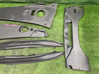 Накладка замка капота LEXUS LS600HL UVF46 2UR-FSE
