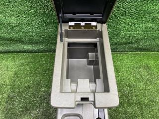 Бардачок между сиденьями TERRANO REGULUS 2000 JLR50 VG33E