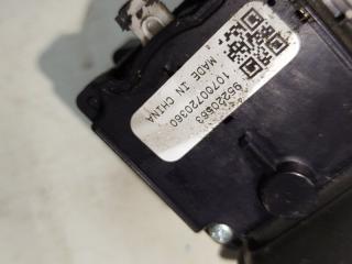 Подрулевой переключатель Chevrolet Cruze седан F16d3