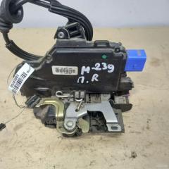 Замок двери передний правый Skoda Fabia 1 2002