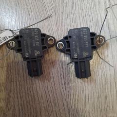 Фото запчасти датчик удара Audi A3 2003-2005 контрактная запчасть Запчасть датчик удара Audi A3 2003-2005