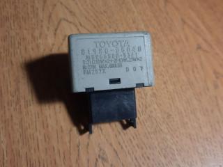 Запчасть реле поворота Toyota Avensis 2 2006-2009