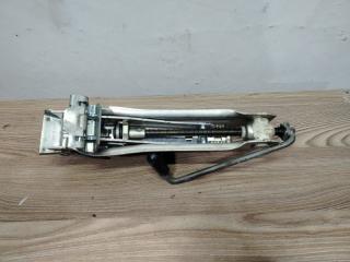 Запчасть домкрат Volkswagen Passat B5 1999