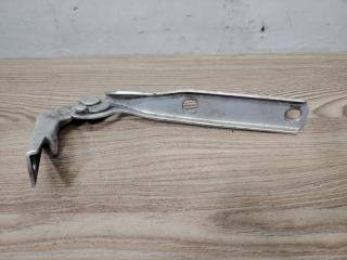 Запчасть петли капота передние левые Volkswagen Passat B5 1999