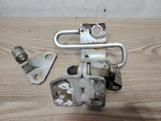 Петля двери передняя правая Volkswagen Passat B6 2008 3C5 CBA 3C0831402D контрактная