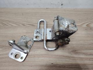 Петля двери задняя левая Volkswagen Passat B6 2008 3C5 CBA 3C9833411A контрактная