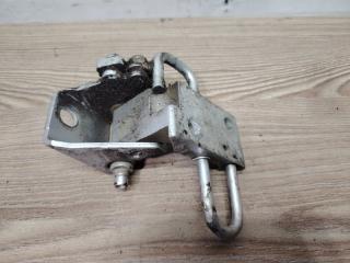 Петля двери задняя правая Volkswagen Passat B6 3C5 CBA