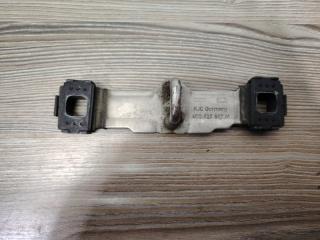 Фото запчасти фиксатор замка крышки багажника задний Audi A6 C5 2005 контрактная запчасть Запчасть фиксатор замка крышки багажника задний Audi A6 C5 2005