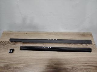 Запчасть молдинг стекла задний правый Mercedes-Benz M-class 2003