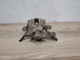Суппорт тормозной задний правый Volkswagen Bora 1999