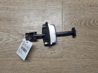 Фото запчасти ограничитель двери FORD FOCUS 2007 контрактная запчасть Запчасть ограничитель двери FORD FOCUS 2007