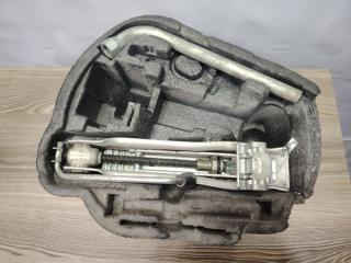 Домкрат Volkswagen Golf 4 1999