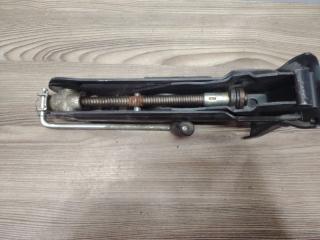 Фото запчасти домкрат Volvo S60 контрактная запчасть Запчасть домкрат Volvo S60