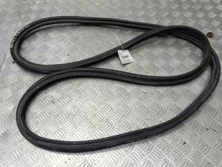 Запчасть уплотнитель багажника Toyota Avensis 3 2011-2015