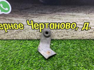 Кронштейн радиатора Renault Sandero 1 2012