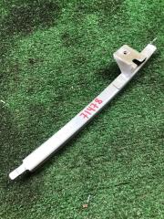 Направляющая стекла передняя левая Renault Logan 1 2012