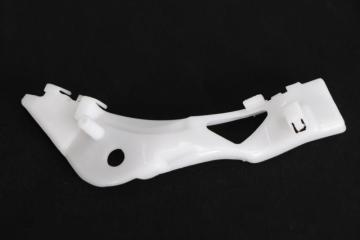 Запчасть крепление бампера MAZDA 6