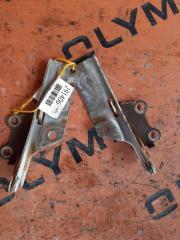 Фото запчасти петля капота правая NISSAN MARCH 1997 контрактная запчасть Запчасть петля капота правая NISSAN MARCH 1997