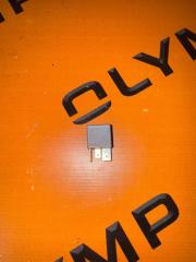 Запчасть реле топливного насоса VOLKSWAGEN