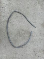 Уплотнитель двери передний левый MITSUBISHI PAJERO 1996 контрактная Уплотнитель двери передний левый MITSUBISHI PAJERO 1996