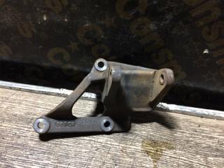 Крепление компрессора кондиционера TOYOTA